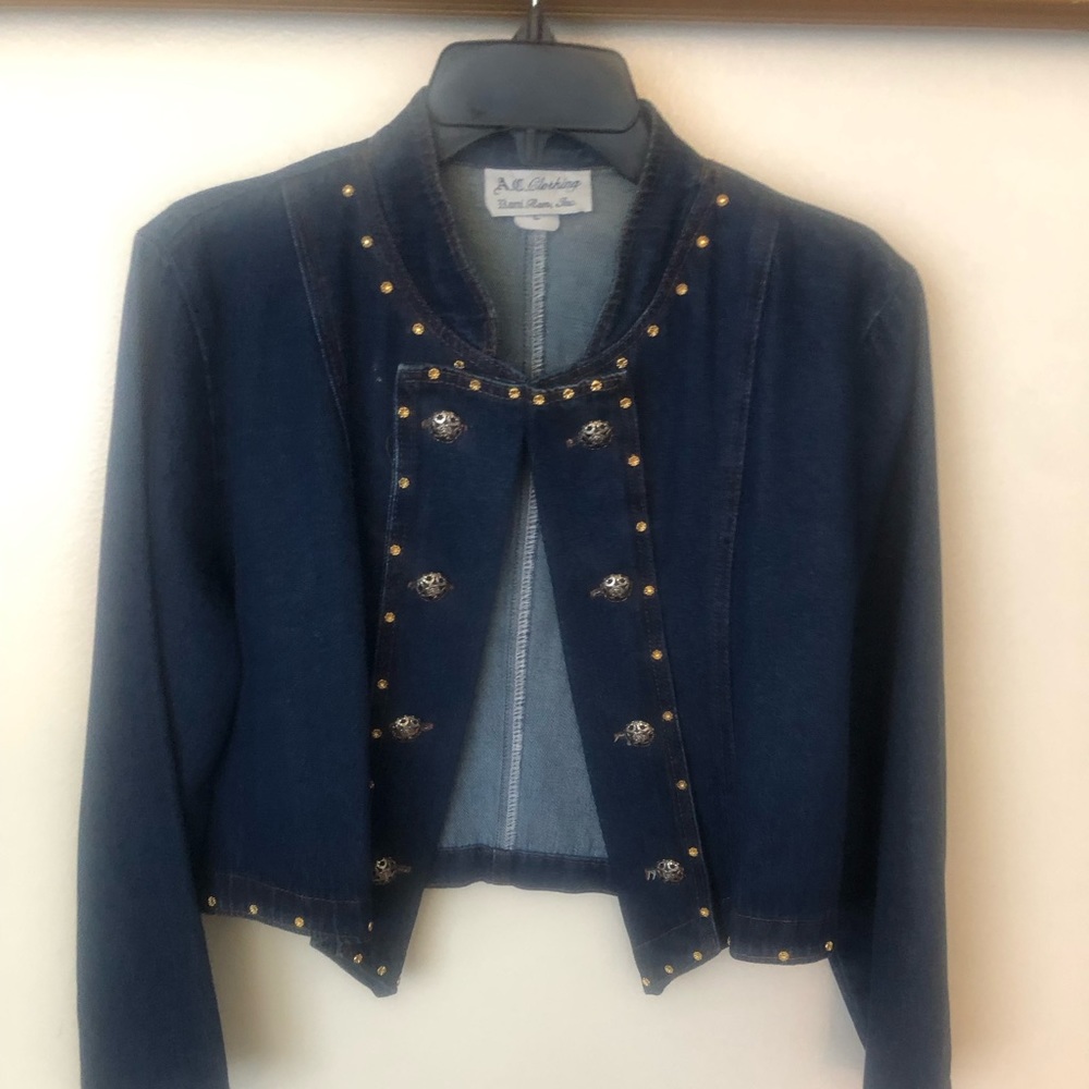 A. C. Clothing long sleeve denim short jacket.